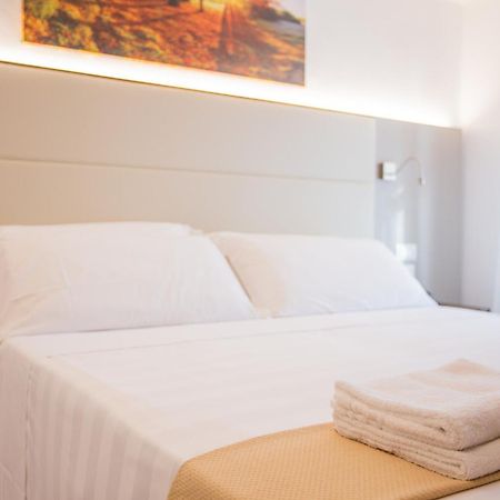 Hotel Villa Verde Rivotorto Bagian luar foto