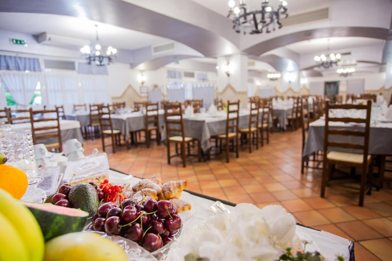 Hotel Villa Verde Rivotorto Bagian luar foto