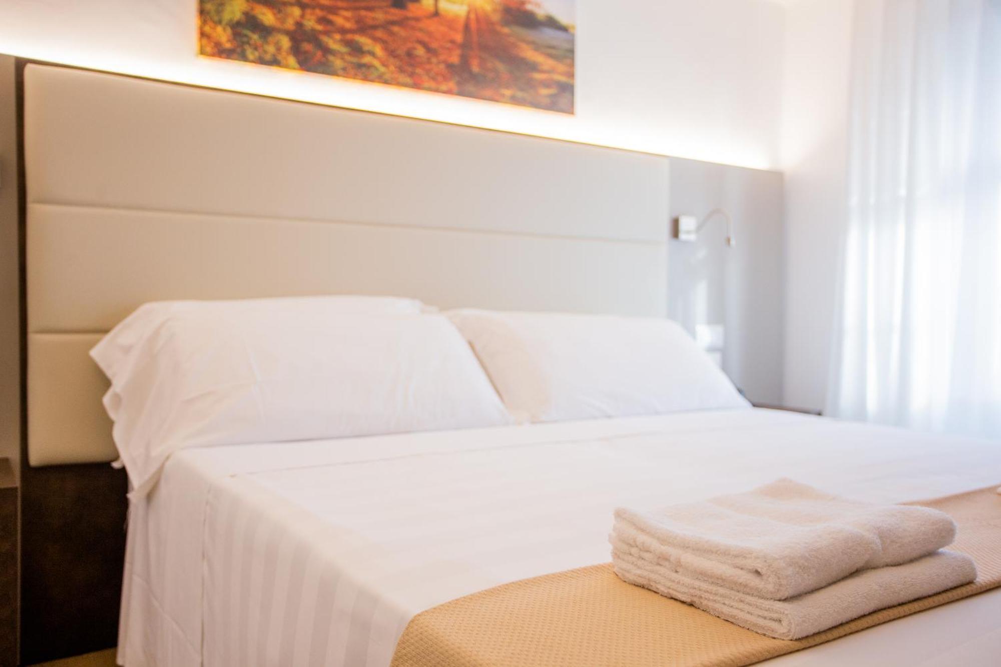 Hotel Villa Verde Rivotorto Bagian luar foto